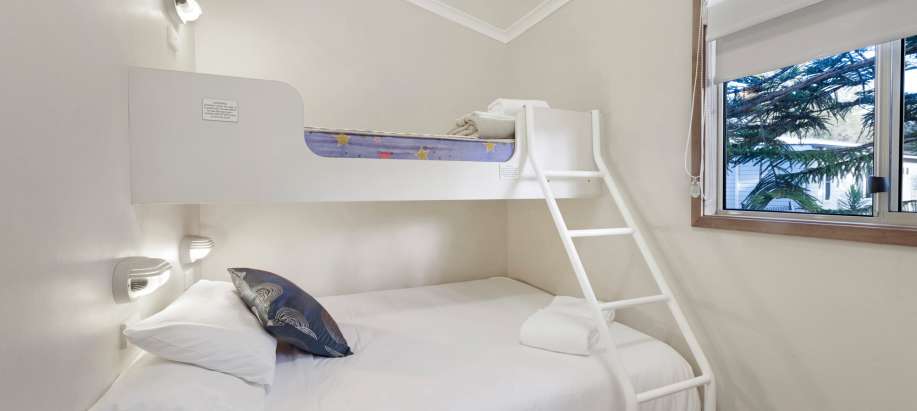 Coffs Harbour Superior 2 Bedroom Cabin - Sleeps 5