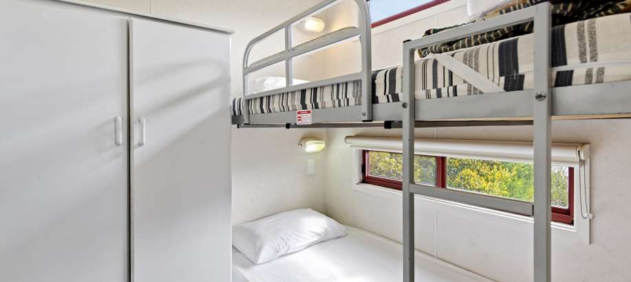 Melbourne Standard 1 Bedroom Cabin - Sleeps 4