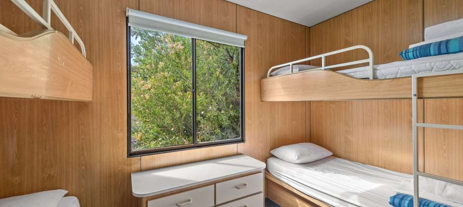Melbourne Standard 1 Bedroom Cabin - Sleeps 6