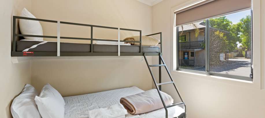 Albury Wodonga Deluxe 2 Bedroom Cabin - Sleeps 5