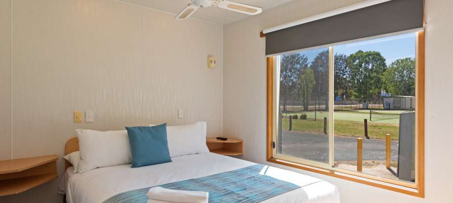 Murray Superior 2 Bedroom Spa Cabin