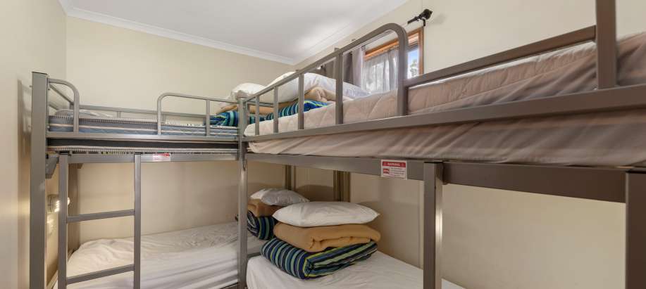Clare Valley Deluxe 2 Bedroom Cabin - Sleeps 6