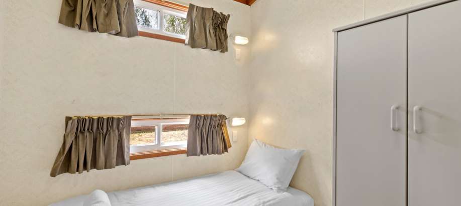 Spencer Gulf Standard 2 Bedroom Spa Cabin