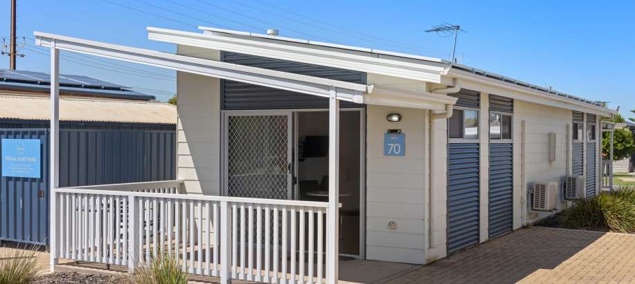 Adelaide Superior Access Studio Cabin