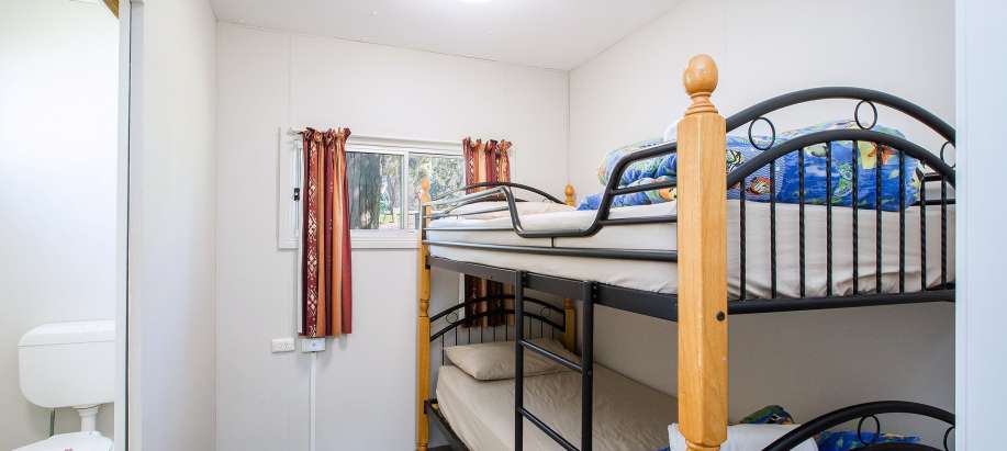 Albury Wodonga Economy 3 Bedroom Lakeview Cabin