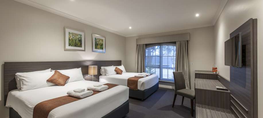 Adelaide Hills Standard Resort Room (2 Queens)