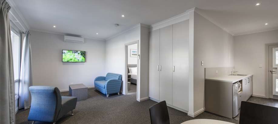 Adelaide Hills Standard 1 Bedroom Lakeview Unit