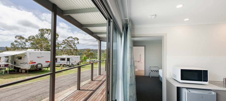 Adelaide Hills Standard 1 Bedroom Access Cabin