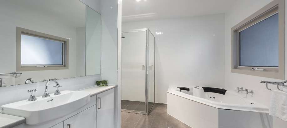 Adelaide Hills Standard 2 Bedroom Spa Unit