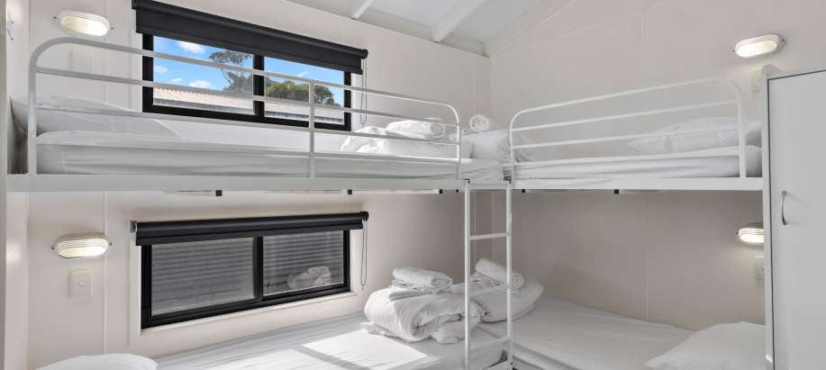 High Country Deluxe Lakeside 3 Bedroom Cabins - Sleeps 8