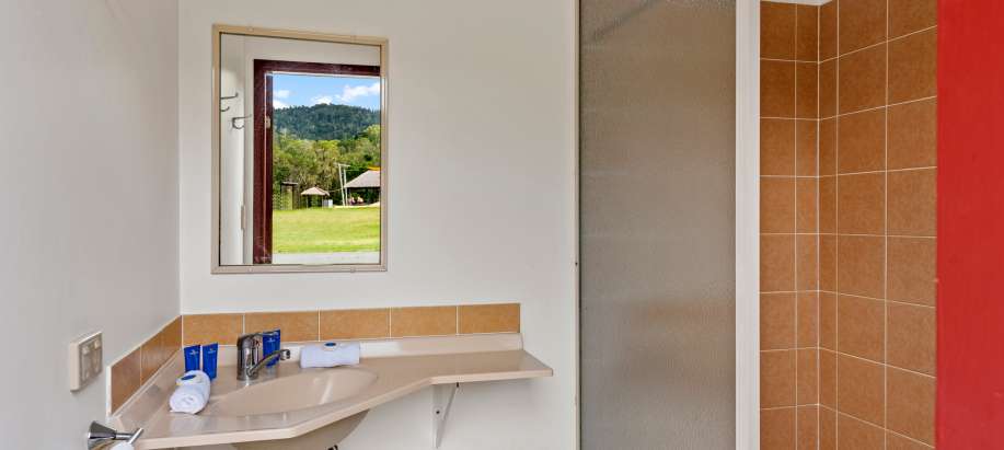 Whitsunday Coast Ensuite Powered Site - 21FT Grass