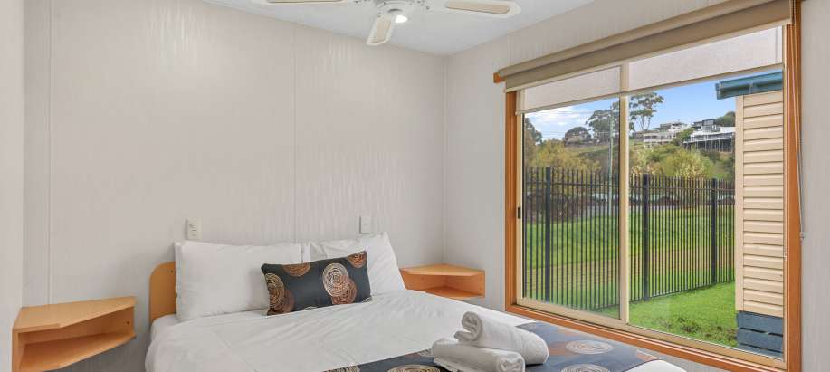 Geelong Superior 2 Bedroom Spa Cabin
